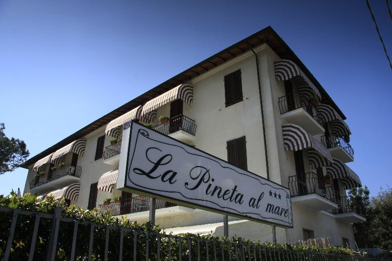 Hotel La Pineta Al Mare Forte dei Marmi Eksteriør billede