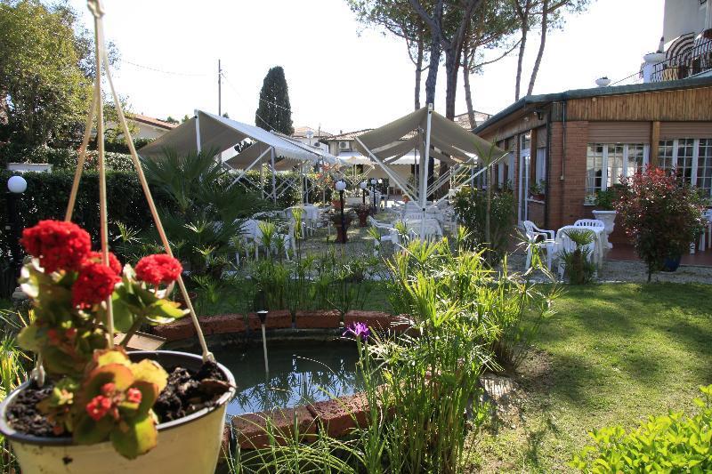 Hotel La Pineta Al Mare Forte dei Marmi Eksteriør billede