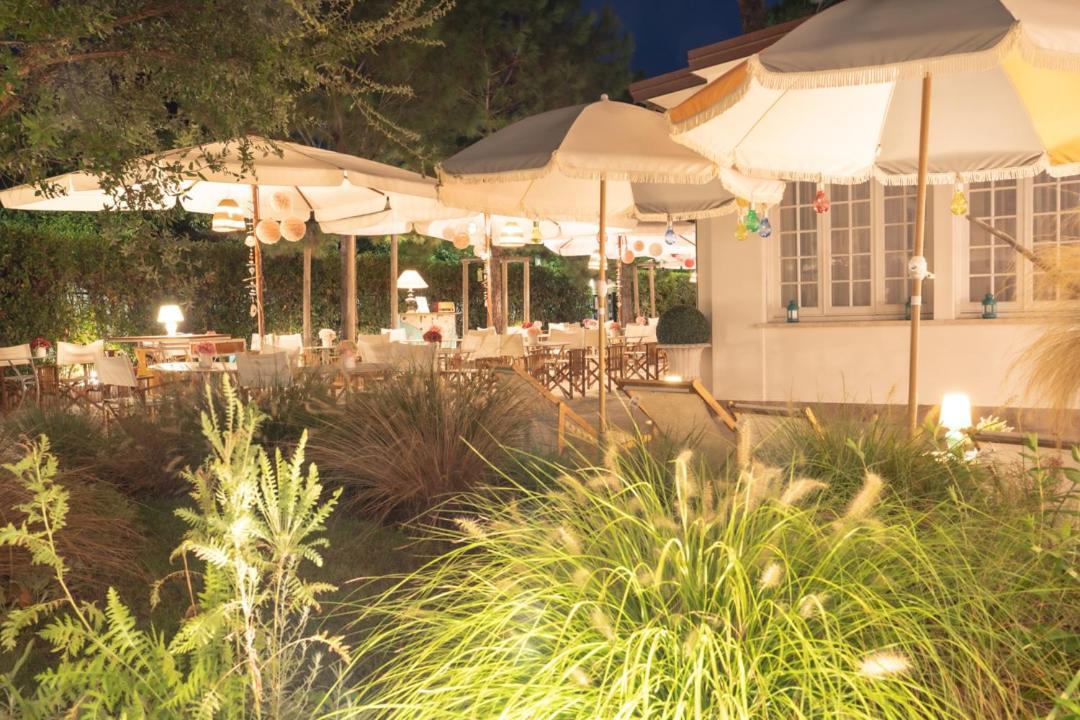 Hotel La Pineta Al Mare Forte dei Marmi Eksteriør billede