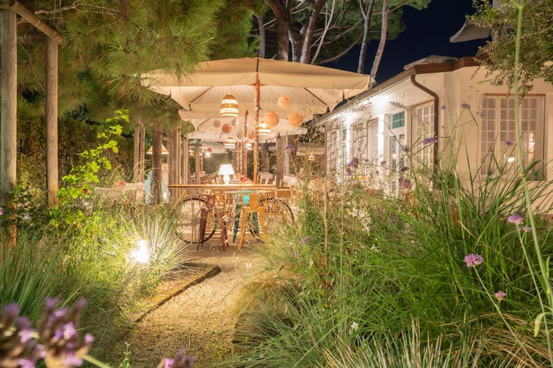 Hotel La Pineta Al Mare Forte dei Marmi Eksteriør billede